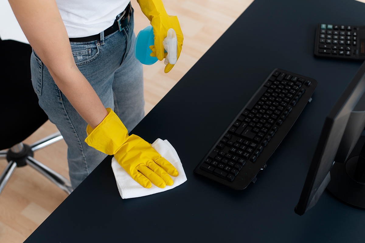 Clinevo, cleaning, cleaning company, cleaning services, dry cleaning, floor cleaning, handyman, handyman services, housekeeping, janitor, maid, maintenance, renovation services, washing, window cleaning